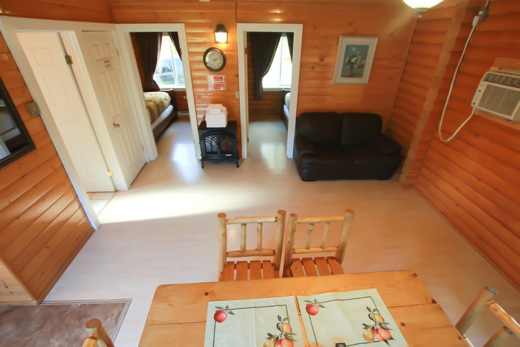Mt. Revelstoke Alpine Chalets 객실 사진