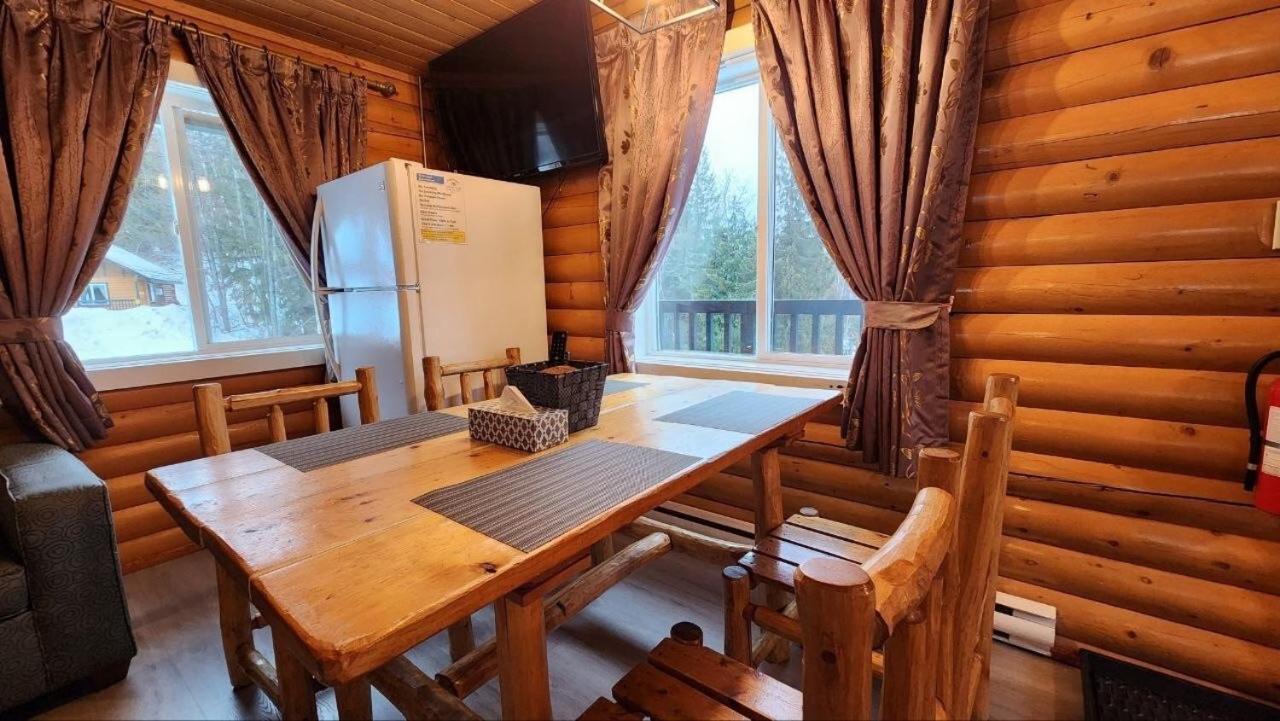 Mt. Revelstoke Alpine Chalets 외부 사진