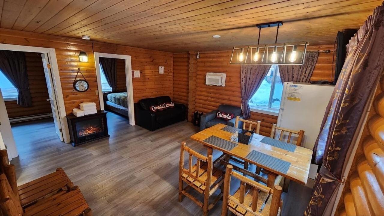 Mt. Revelstoke Alpine Chalets 외부 사진