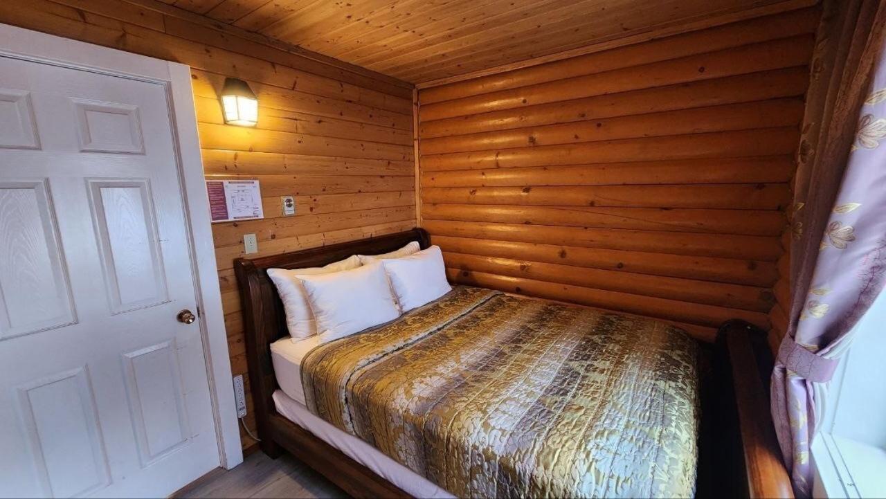 Mt. Revelstoke Alpine Chalets 외부 사진