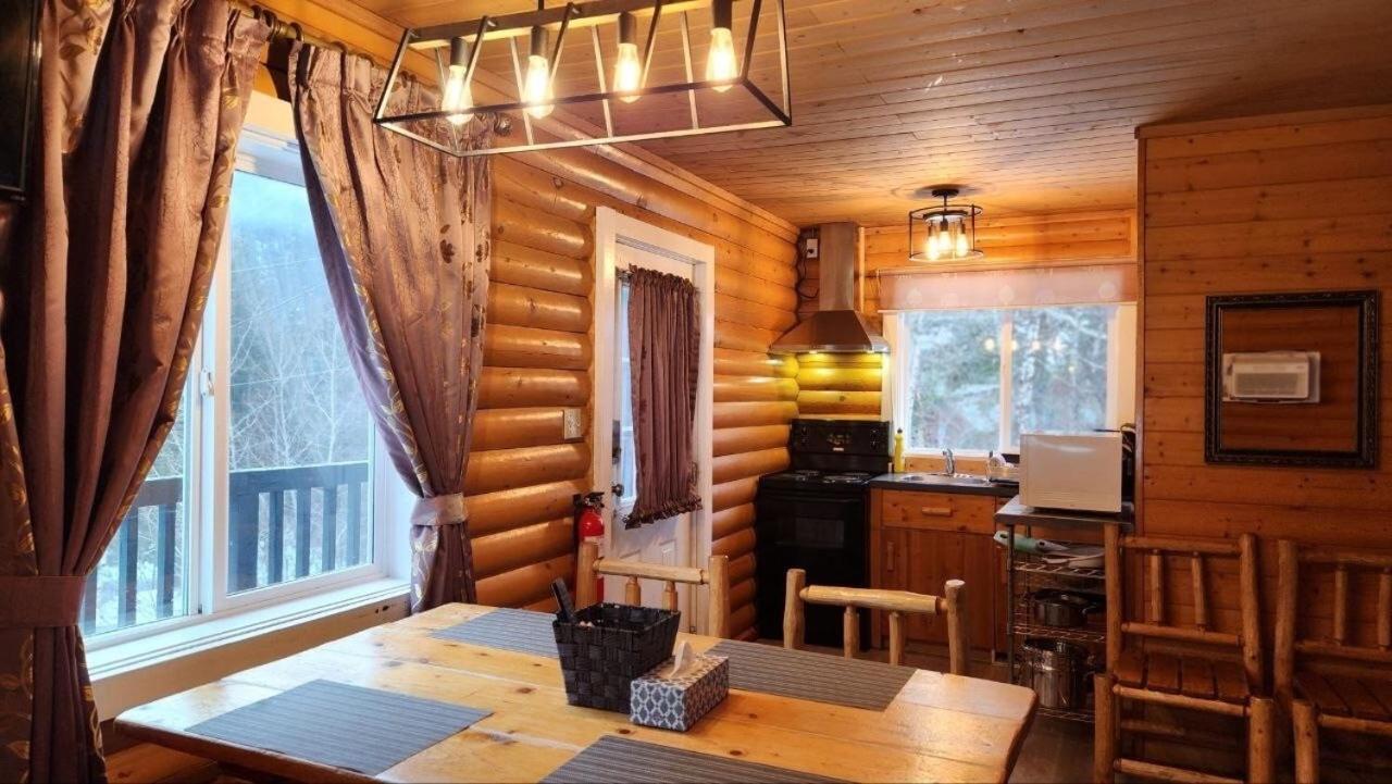 Mt. Revelstoke Alpine Chalets 외부 사진